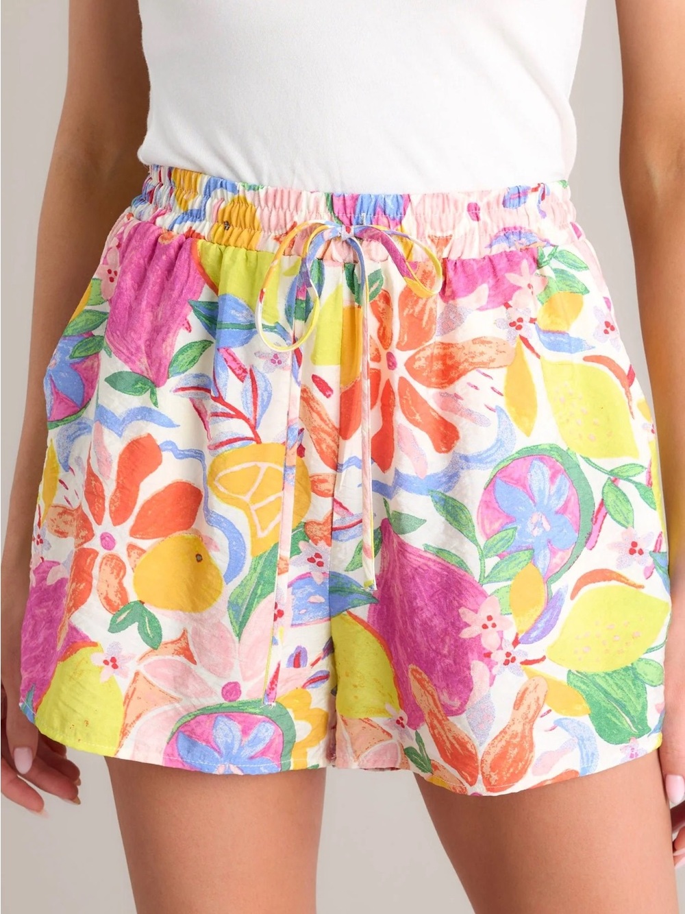 ILLA ILLA BREEZY BLOSSOM IVORY MULTI FLORAL SHORTS
